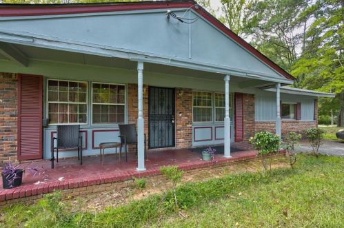 1004 Forrest Dr, Atlanta, GA 30354-2514