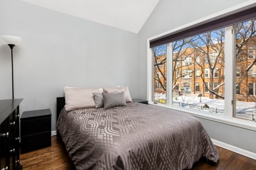 2223 Mclean Ave, Chicago IL 60647-4451 exterior