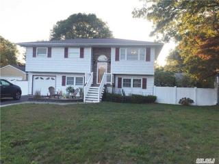 206 Floyd Rd, Smith Point NY  11967-2940 exterior