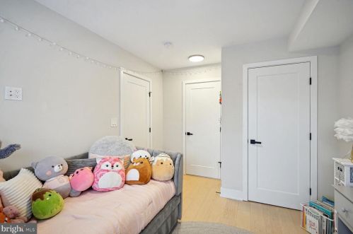 1733 Independence Ave, Washington DC  20003-1637 exterior