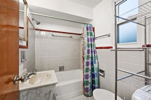 432 Jenne Dr, Pittsburgh PA 15236-2422 exterior