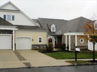 10 Falcon Ct, Trenton, NJ 08690-2466
