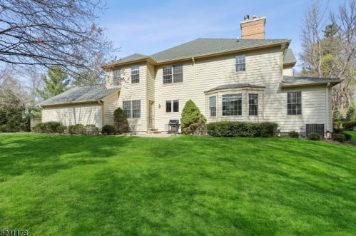 13 Chadwell Pl, Morristown NJ 07960-6945 exterior