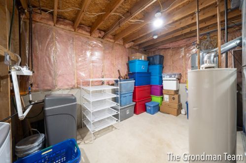 3032 Root Ct, Cedar Springs MI 49319-8153 exterior