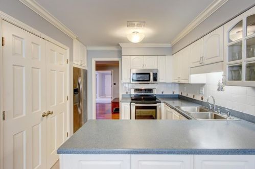 1655 Executive Park Ln, Atlanta GA 30329-3129 exterior