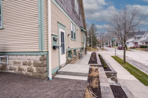 1035 Idaho St, Milwaukee WI 53207-2409 exterior