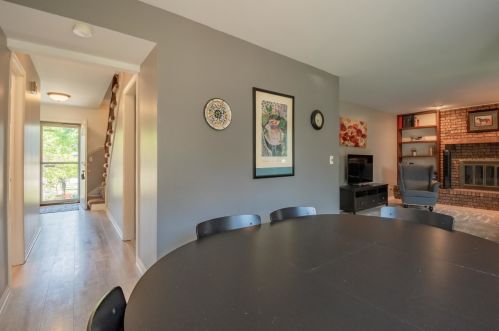 1049 Cedar Crst Dr, Bull Valley IL 60014-6931 exterior