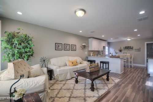 4731 38th Ln, Phoenix AZ  85041-1921 exterior