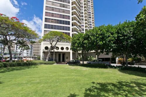 1221 Victoria St, Honolulu HI  96814-1430 exterior