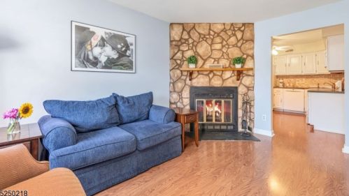 25 Wareham Ct, Scotch Plains NJ 07076-3138 exterior