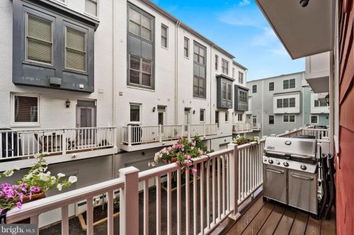 715 Alfred St, Alexandria VA 22314-1825 exterior