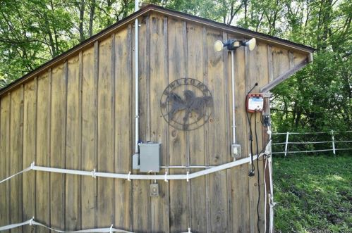 110 Brickhouse Rd, Killingly CT 06239-3439 exterior