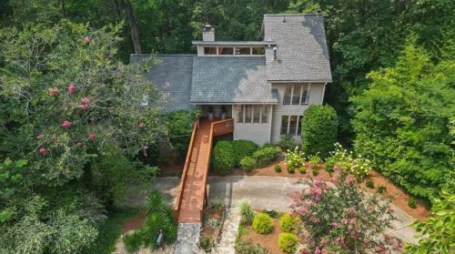 634 Green Valley Dr, Smyrna GA 30082-4107 exterior