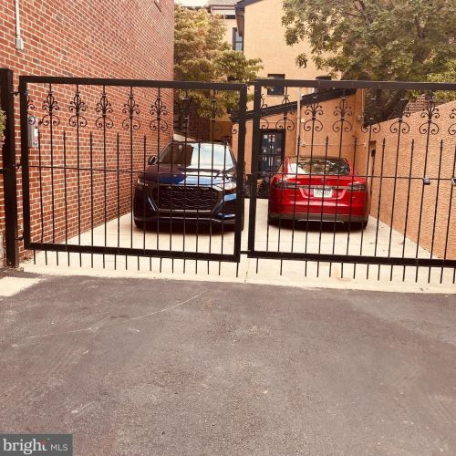 776 Front St, Philadelphia PA 19147-3523 exterior