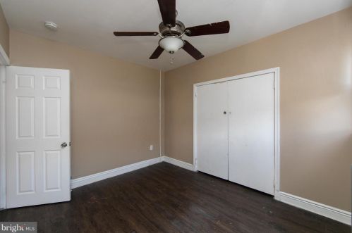 6829 Waldorf Ave, Camden NJ 08110-6109 exterior