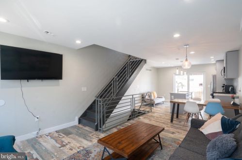 2621 Federal St, Philadelphia PA 19146-2432 exterior