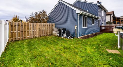 900 Bennington Dr, Bull Valley IL 60014-8875 exterior