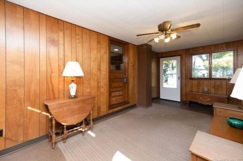 15 Bright St, Enfield CT 06082-5101 exterior