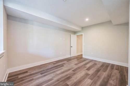 708 Caledonia St, Philadelphia PA 19128-1100 exterior