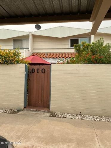 1439 Jones Blvd, Tucson AZ  85716-3643 exterior