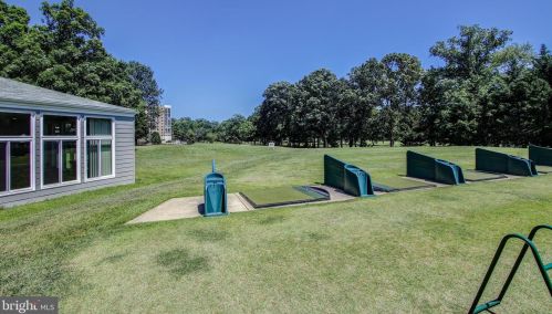 15100 Interlachen Dr, Silver Spring MD  20906-5611 exterior