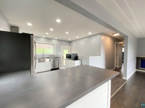 335 Snively Rd, Duluth MN 55803-2101 exterior