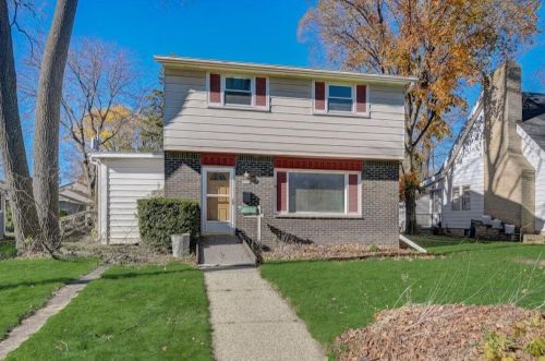 5715 Sievers Pl, Milwaukee WI  53209-4543 exterior