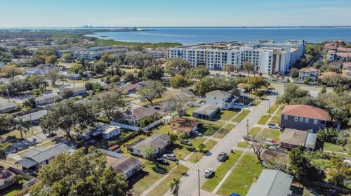 4722 Bay Ave, Tampa FL 33616-1070 exterior