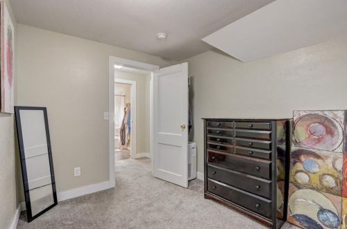 514 64, Milwaukee WI 53213-4050 exterior