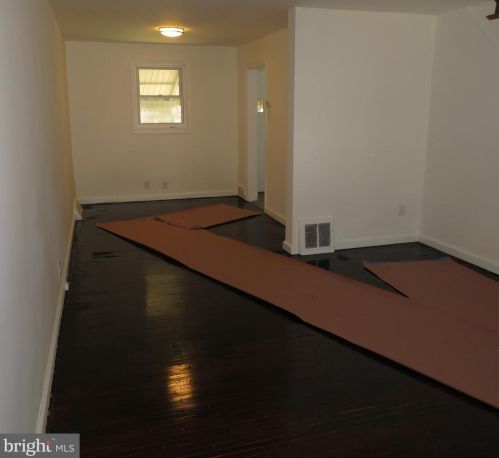 202 Marks Ave, Darby PA 19023-1712 exterior