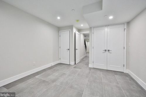 2404 Federal St, Philadelphia PA 19146-2432 exterior