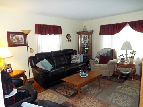 5931 Siegfried Pl, Milwaukee WI 53214-1842 exterior