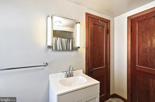 113 Maple Ave, Hanover PA 17331-4625 exterior