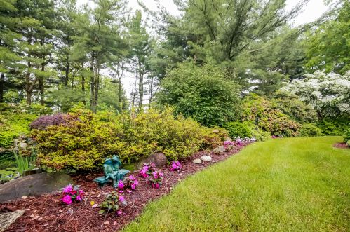 2425 58 St, Fennville MI 49408-8417 exterior