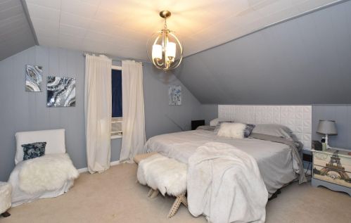 3912 71, Milwaukee WI 53220-2302 exterior