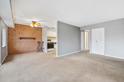 1003 Sanlin Dr, Moon Twp PA  15108-2825 exterior