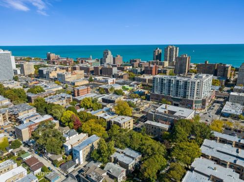 6214 Magnolia Ave, Chicago IL 60626-5306 exterior