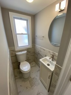 8535 Bennett Ave, Chicago IL  60617-2256 exterior