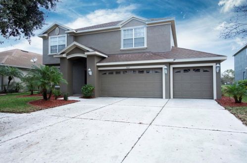 9012 Pinebreeze Dr, Riverview, FL 33578-8861