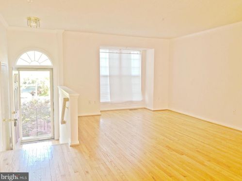 2203 Bear Valley Ter, Silver Spring MD  20906-6198 exterior