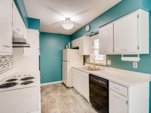 2953 Howard St, Saint Paul MN 55109-1429 exterior