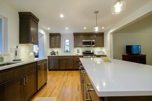 1284 Raven Dr, Pittsburgh PA  15243-1242 exterior