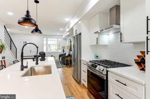 1427 Parkwood Pl, Washington DC  20010-3218 exterior