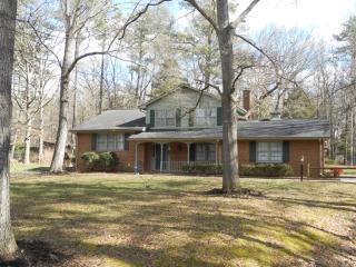 104 Mary St, Carrboro NC  27510-1232 exterior