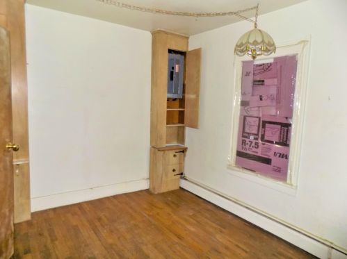 1031 James Ave, Meskegon MI 49442-2135 exterior