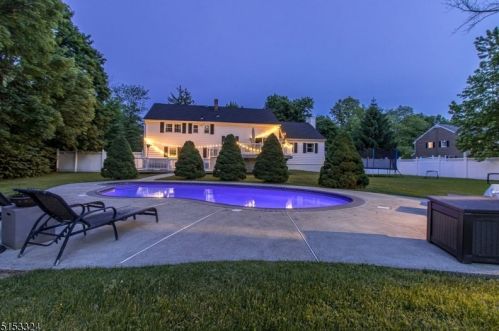 1925 Inverness Dr, Scotch Plains NJ 07076-2613 exterior