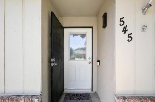 545 Quincy Rd, Turlock CA  95380-4329 exterior