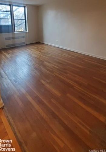 3555 Kings College Pl, Bronx, NY 10467-1532