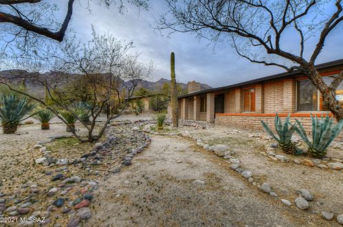 6472 Burro Creek Pl, Tucson AZ  85718-2302 exterior