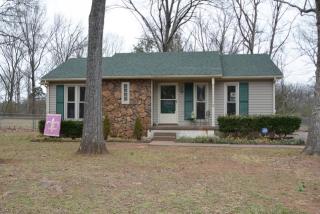 699 Blazer Ave, Smyrna, TN 37167-4517